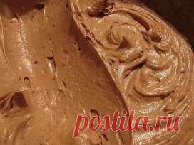 5 САМЫХ ПРОСТЫХ КРЕМОВ ДЛЯ ТОРТОВ 🍧
1. Классический заварной крем
ИНГРЕДИЕНТЫ:
● Молоко — 500 мл
● Сахар — 200 г 
● Ванилин — 1 ч. л.
● Мука — 50 г
● Яичные желтки — 4 шт.
ПРИГОТОВЛЕНИЕ:
Яичные желтки мы растираем с сахаром, ванилином и мукой до однородности массы. Доводим наше молоко до кипения. Вливаем горячее молоко в яичную массу, перемешиваем. Полученную массу ставим на огонь и варим до загустения. Готово!
2. Крем масляный универсальный
ИНГРЕДИЕНТЫ:
● Сливочное масло — 1 упаковка
● Ку