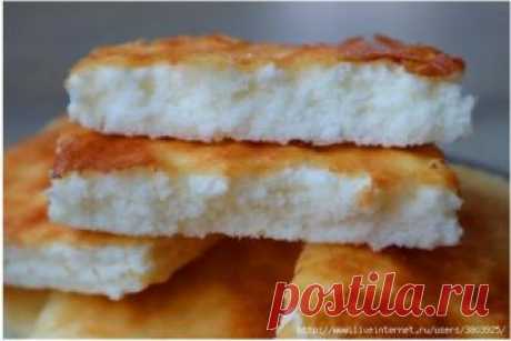 Вкуснее вкусного: десерт из 2 ингредиентов за 10 минут - фантастический вкус! Делюсь с вами потрясающим рецептом десерта из 2 ингредиентов. вам понадобится всего 10 минут. Так что ставьте чайник на плиту и разогревайте духовку, потому что готовится все просто молниеносно! Вкус молочный, не приторно сладкий, нежный и приятный, пористый внутри...