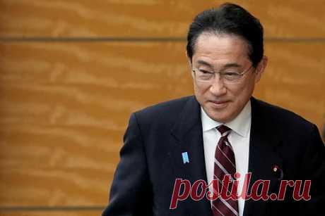 Премьер-министр Японии уволил сына из-за скандальных фотографий. Премьер-министр Японии Фумио Кисида уволил сына с поста своего секретаря после публикаций СМИ со скандальными фотографиями с вечеринки в официальной резиденции его отца. Правительство сначала отреагировало, заявив, что премьер-министр сделал выговор своему сыну за его поведение.