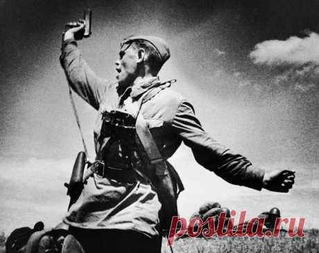 Фронт и тыл Великой Отечественной на снимках 14-ти военных фотографов Вторая мировая война – одно из событий навсегда изменивших мир. Война же Великая Отечественная, как часть мировой, оставила незаживающие по сей день шрамы в памяти всех народов, что были некогда часть...