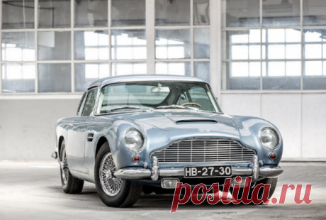 Aston Martin DB5 — верный спутник Агента 007
