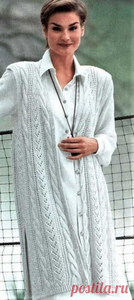 Длинный жилет с косами и ажурным узором