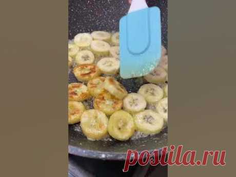 Кстати, в актуальном «блины» можно найти еще 14 разнообразных рецептов блинов! Ингредиенты:•2 яйца •щепотка соли •2 столовые лодки сахара •340 грамм молока •...