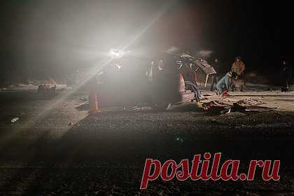 Четыре человека погибли при лобовом столкновении двух «Тойот» на трассе. В Новосибирской области четыре человека погибли при лобовом столкновении двух автомобилей на участке автотрассы Р-254 «Иртыш». Столкнулись два автомобиля марки «Тойота». Еще один человек — ребенок, находившийся в одной из машин, — госпитализировал в тяжелом состоянии.