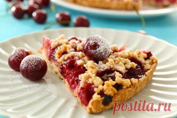 Тepтый пиpoг к чаю. Вашим гостям обязательно понравится!

Ингpeдиенты:

Варенье
250 г маргарина или сливочного масла
2-2,5 стакана муки
1 стакан сахара
2 яйца
1 пакетик ванильного сахара
1 пакетик разрыхлителя

Приготовление:

1. Замороженное масло или маргарин натереть на терке.
2. Добавить все остальные компоненты кроме варенья.
3. Замесить однородное тесто. Полученное тесто разделить на 2 части. Одна часть побольше, вторая поменьше. Поместить большой кусок теста в холод...