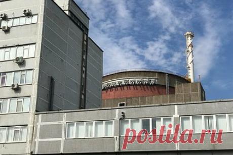 В России отреагировали на новый удар ВСУ по Запорожской АЭС. Атака боевыми дронами объектов Запорожской атомной электростанции (ЗАЭС) со стороны Вооруженных сил Украины (ВСУ) может повлечь за собой повреждения критически важной инфраструктуры, заявил зампред комитета Госдумы по обороне Юрий Швыткин. Так в беседе с «Лентой.ру» он отреагировал на удар ВСУ по станции.