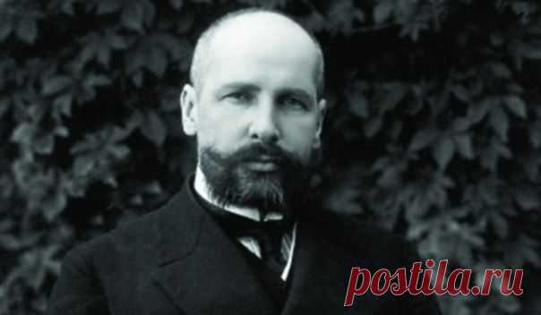 Когда началась революция 1905 года, Петр Столыпин, будущий председатель кабинета министров Российской империи, был саратовским губернатором. Столыпин вышел из экипажа к возбужденной толпе и увидел здоровенного парня с дубиной, бежавшего прямо на него. Петр Аркадьевич решительно шагнул навстречу, скинул меховую шинель и передал её парню: "Подержи, голубчик!". Тот обалдел и, бросив дубину, взял шинель. А Столыпин обратился к толпе и успокоил её. / История цивилизаций!