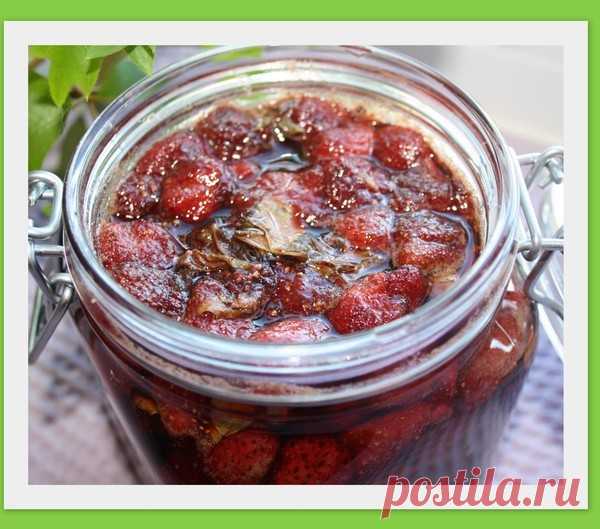 Клубничное варенье с базиликом и бальзамическим уксусом