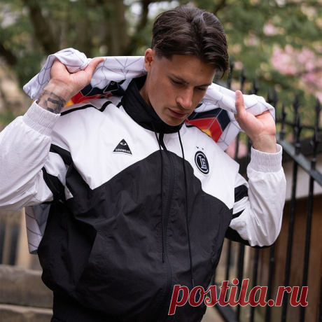 Футболист Робин Кох одним из первых примерил нашу коллекцию Lover's FC, созданную специально для фанатов этого спорта.⚽​ Коллекция уже доступна на сайте:​ #LoversFCxHM #HMMan⚽