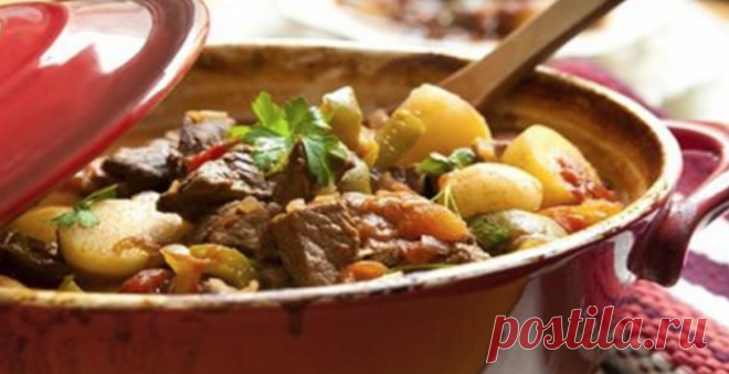 Тушеный картофель с огурцами — это старый семейный рецепт моей прапрабабушки 


Вы будете удивлены насколько это вкусно! Весь колорит украинской народной кухни будет у вас на тарелке!









Тушеный картофель с огурцами — это старый семейный рецепт моей прапрабабушки. Готови…