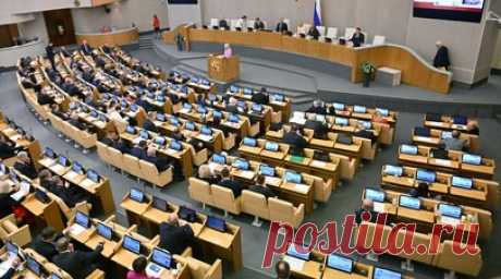 До 22 440 рублей в месяц: Госдума утвердила повышение МРОТ почти на 17% с 1 января 2025 года. Государственная дума одобрила во втором и третьем чтениях закон об индексации минимального размера оплаты труда с 1 января 2025 года. Согласно документу, МРОТ вырастет почти на 17% — до 22 440 рублей в месяц. По оценкам властей, инициатива сразу приведёт к повышению заработных плат более чем 4 млн россиян, а также к увеличению больничных, пособий по временной нетрудоспособности, беременности и родам.…