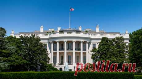 WP: часть Белого дома начали сносить для строительства бального зала Трампа. В Вашингтоне начали сносить фасад восточного крыла Белого дома, чтобы построить бальный зал по решению президента США Дональда Трампа, пишет The Washington Post. Читать далее