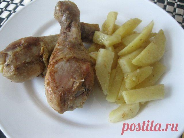 Куриные голени с картошкой в мультиварке