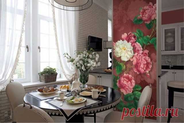 Прекрасная роспись стены в кухне!  
