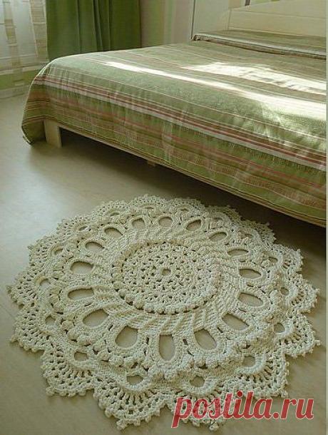 Прикроватный коврик.