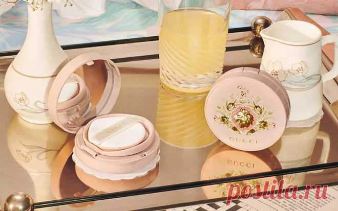 Gucci Beauty представил свой первый тональный кушон
Первый тональный кушон для лица от Gucci обогащен растительными маслами для увлажнения кожи и защитой от ультрафиолета. Косметическое подразделение итальянского бренда Gucci презентует красивую бьюти-новинку – дебютную тональную основу-кушон в шести оттенках. У нее увлажняющая формула, естественное покрытие и влажный финиш. В составе – масло...
Читай дальше на сайте. Жми подробнее ➡