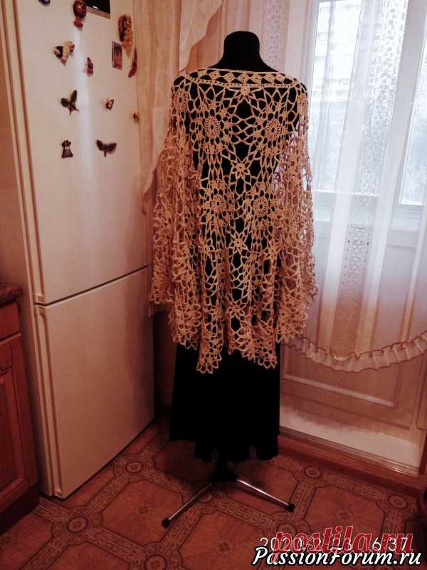 Пончо-накидка из мотивов крючком