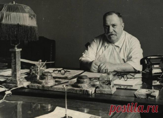 Мазь Вишневского - копеечное средство для решения многих проблем! 
Мазь Вишневского или линимент бальзамический (по Вишневскому) — сильнейшее антисептическое и дезинфицирующее средство. Немногие обращают внимание на него в аптеке. Ведь зря же! Мало того что с помощь…