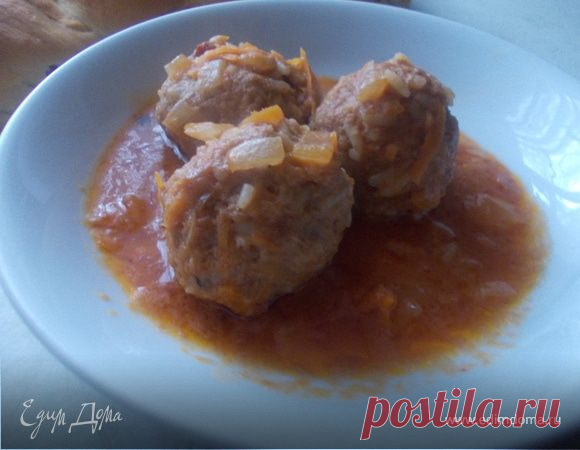 Мясные тефтели с рисом, в томатном соусе 