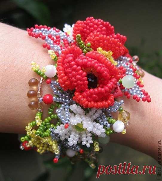 Яркое колье 