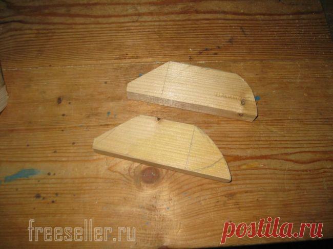 Приспособление для снятия фасок и строгания круглых и граненых заготовок