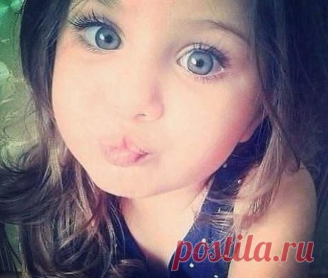 — Папа, можно я тебя поцелую?!
— Денег нет! Меня уже мама поцеловала .