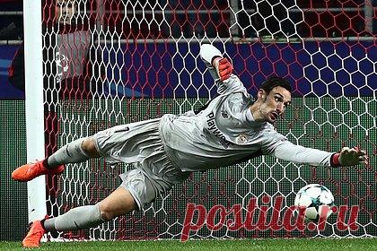 Стал известен диагноз госпитализированного в тяжелом состоянии футболиста ПСЖ. Врачи назвали диагноз вратаря французского ПСЖ Серхио Рико, госпитализированного в тяжелом состоянии после падения с лошади. Медики диагностировали у 29-летнего испанского футболиста кровоизлияние в мозг. Отмечается, что его состояние остается тяжелым. Рико начал выступать за ПСЖ в 2019 году.