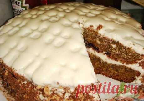 Самый быстрый и вкусный торт Ингредиенты: - яйца – 2 шт., - сахар - 1 ст., - молоко – 1 ст., - варенья – 1 ст. (ежевика, черная смородина, слива или черника), - соды – 2ч.л., - 2 ст. муки. Крем для торта: - сметана – 2 ст., - сахарная пудра – 1/2 ст. Приготовление: Для торта возьмем 2 яйца, взобьем, добавив с 1 стакан сахара. Добавим один стакан молока, один стакан варенья, два стакана муки, 2 чайной ложки соды. Выпечем 2 коржа при температуре 180 гр. и разрежем их на пласты. Взобьем два…
