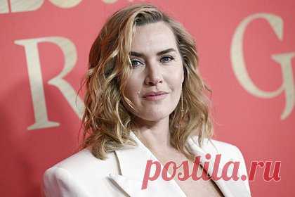 Кейт Уинслет рассказала о комичной съемке постельной сцены для сериала. Британская актриса Кейт Уинслет рассказала о комичной съемке постельной сцены для сериала «Режим». Звезда вспомнила, что двух человек выгнали со съемочной площадки из-за смеха во время сцены секса между героями. Актриса уточнила, что на улицу отправили оператора «Режима» Альвина Кюхлера и одну из гримерш.