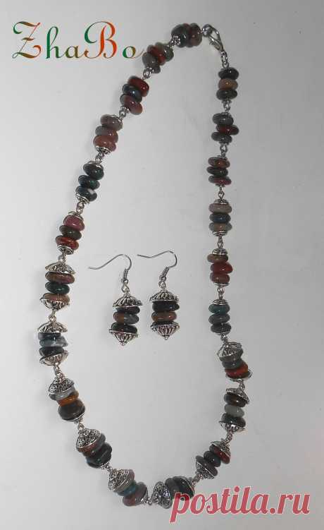 Комплект их натуральных камней. Яшма