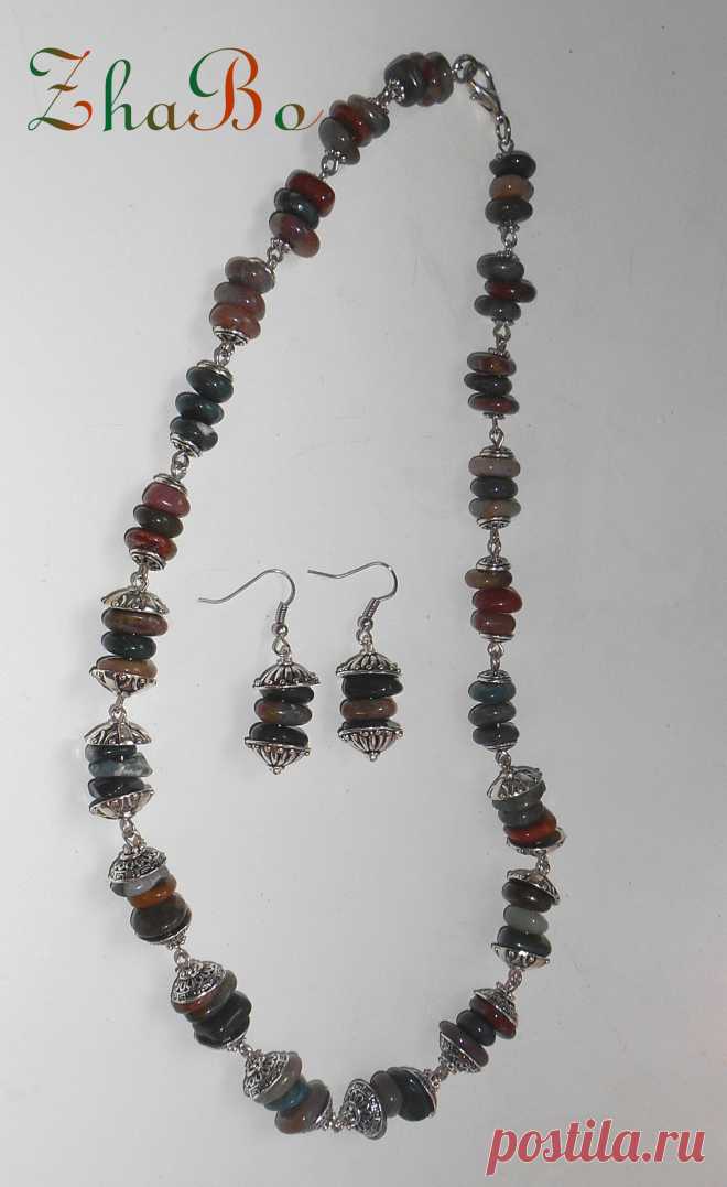 Комплект их натуральных камней. Яшма