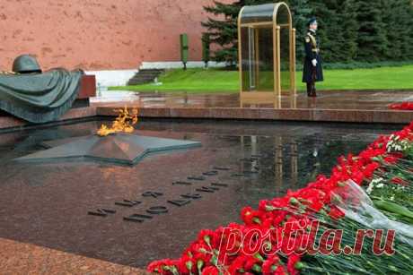 Полуграмотные прибалты продолжают требовать компенсации (видео) – Новости РуАН