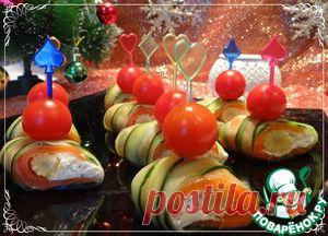 Закуска из огурца и копченой форели - кулинарный рецепт