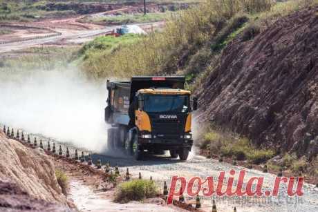 Новый тяжеловоз Scania Heavy Tipper Новый тяжелый самосвал Scania Heavy Tipper пополнил портфель предложений для операторов горнорудных месторождений. Автомобиль построен в соответствии с самыми жесткими отраслевыми требованиями. Благод...