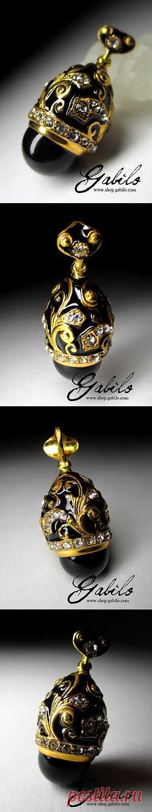 Подвеска с черным ониксом позолотой и эмалью