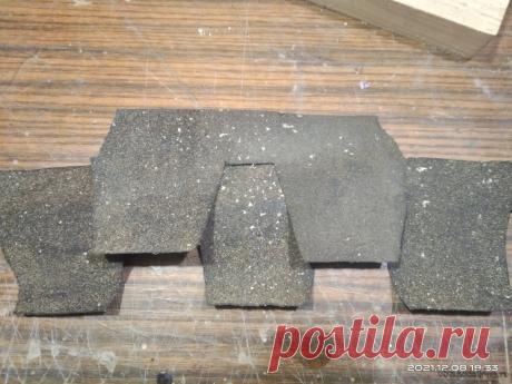 Гибкая кровля своими руками Здравствуйте уважаемые мастера и любители что-нибудь сотворить своими руками. В данной статье я хочу поделиться с вами опытом изготовления мягкой кровли для собственных нужд своими руками. Дело в том, что в момент изготовления очередного проекта, а именно дома-светильника на подставке, мне нужно