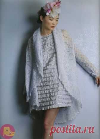 Вяжем мохеровую шаль Вам потребуется: Rowan Kidsilk Haze (цвет Ghost 642) (70% кид мохер, 30% шелк, 210 м/ 25 г). Спицы 4 мм прямые и круговые. Плотность вязания: 21 п х 30 р = 10 см x 10 см Не забудьте сохранить в свои копилочки, чтобы не потерять.