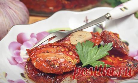 Слива может быть не только компотом, но и соленьем, которое едят как огурцы. Вялим плоды и заливаем маринадом