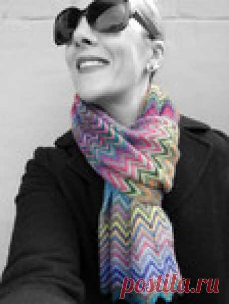 Радужный шарф спицами