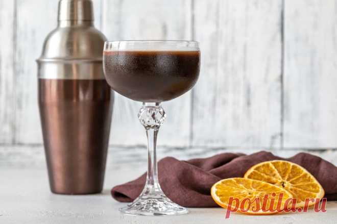 Шоколадный ликер в домашних условиях: простой и вкусный рецепт 🍫🍸 🍫🍸Шоколадный ликер — популярный напиток, который можно приготовить дома! Рецепт простой: натрите шоколад и добавьте водку, затем смешайте с молочным сиропом. Через 2 недели — готово! 🍹