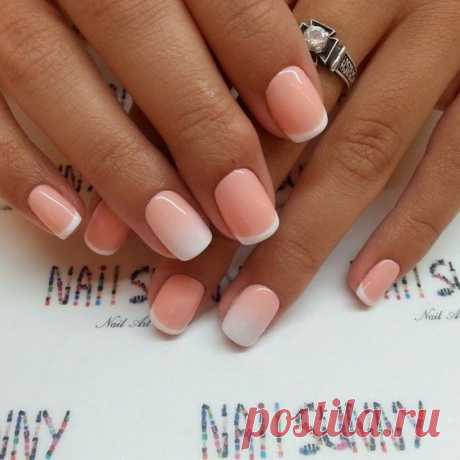 Французский маникюр на короткие ногти / тренды и фото