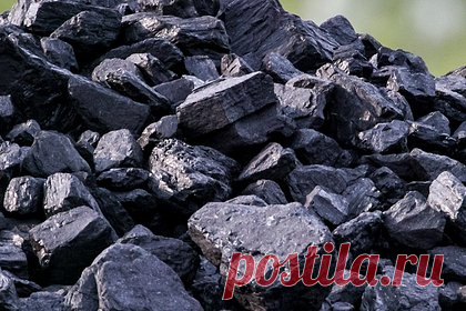 Поставки российского угля через Дальний Восток придется сократить. В следующем году квоты для вывоза угля на Дальний Восток через Восточный полигон (Транссибирская и Байкало-Амурская магистрали) сократятся со 111 миллионов тонн до 100 миллионов тонн. Вынужденное сокращение объяснили планами по проведению ремонта и модернизации инфраструктуры.