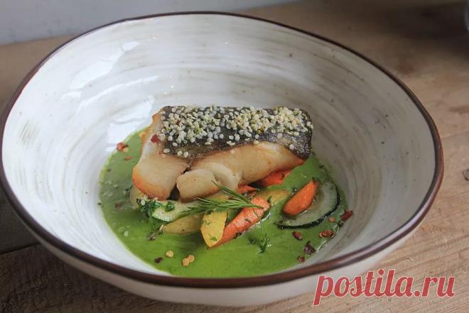 Жареная треска с зеленым конопляным соусом и мини-овощами от шефа ресторана «Дом конопли». Рецепты от шефа