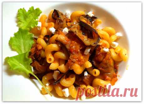 TORTIGLIONI (тортильони) в томатном соусе с баклажанами 
Тортильони – это исключительно универсальный и, в то же самое время, оригинальный формат пасты, который традиционно сочетается с плотными соусами и идеально сочетаются с соусами на основе овощей.
Наз…