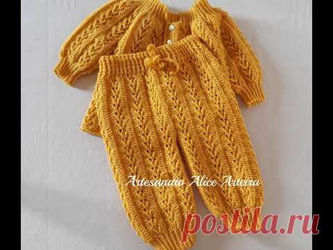CALÇA DE CROCHÊ TECIDA NA VERTICAL