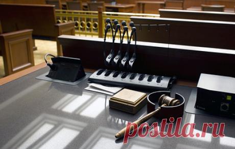 Одессита приговорили к двум годам условно за непатриотичный разговор. Суд также вручил мужчине обязательный список книг для «перевоспитания»