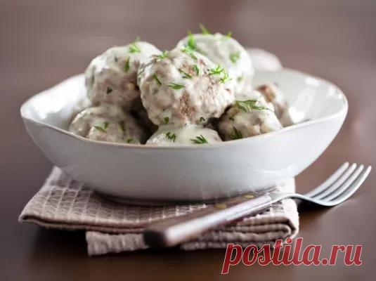 Мясные тефтели с сельдереем в сметанном соусе. Рецепты Стола 5