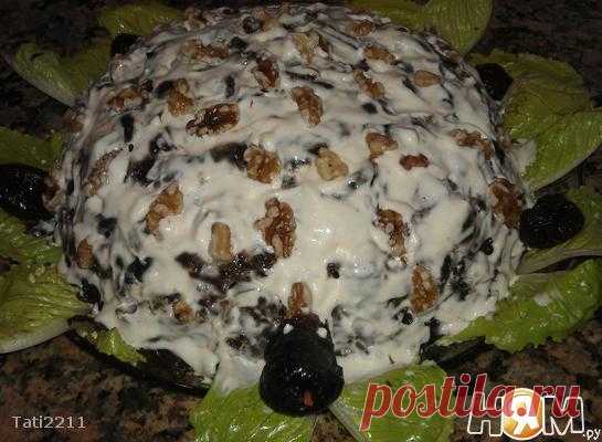 Салат Черепашка с курицей и черносливом - Рецепт с пошаговыми фотографиями - Ням.ру