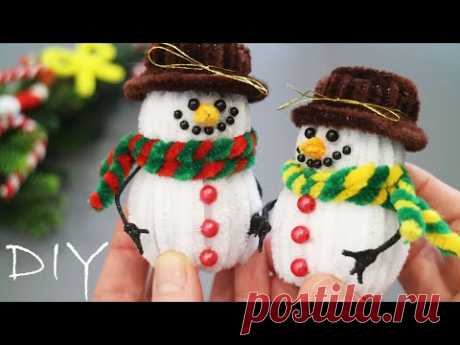 FUNNY SNOWMAN made of pipe cleaner