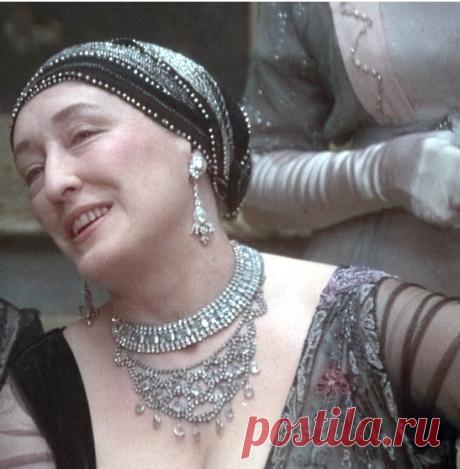 Элизабет Сприггс, 18 сентября, 1929
 • 2 июля 2008